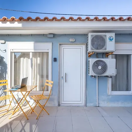 Beguest Tiny Azure * Parede